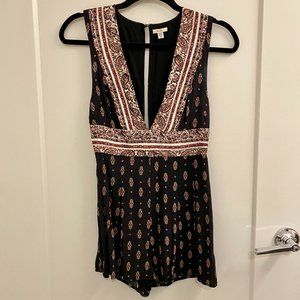 Urban Outfitters Women's Size 0 Print Sleeveless V-Neck Deep Plunge Boho Romper